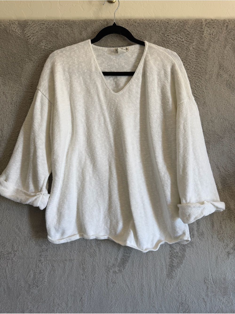 Avalin Cozy  V-Neck Oversized 3/4 Sleeve Top OS